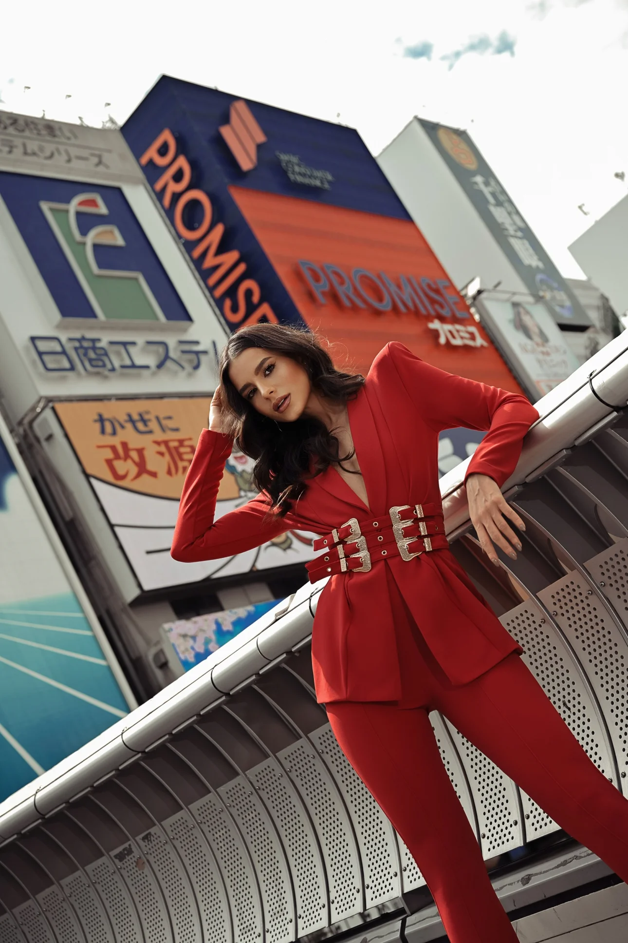 Blazer com Três Cintos em Crepe Anahi