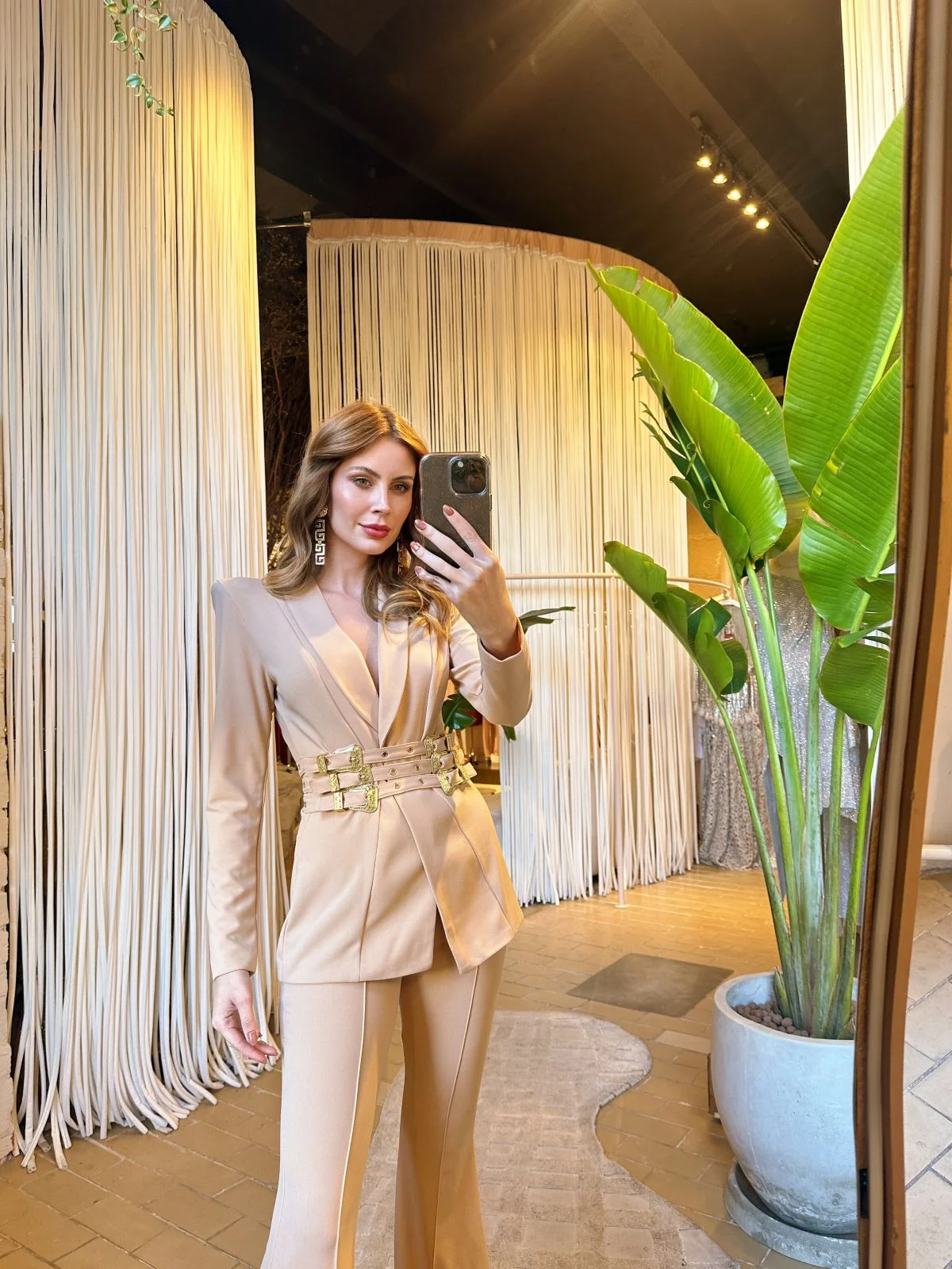 Blazer com Três Cintos em Crepe Anahi - Image 18